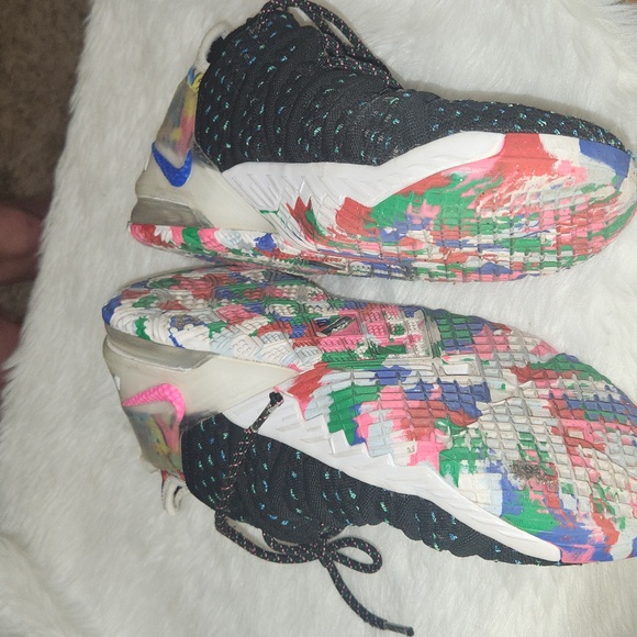 NIKE LEBRON 18 SNEAKERS - Picture 10 of 10